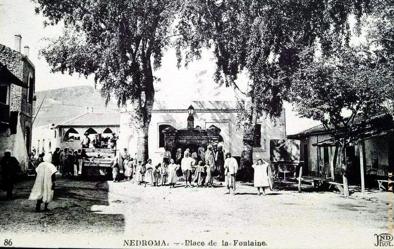 2561- Nedroma - Place de la Fontaine.jpg